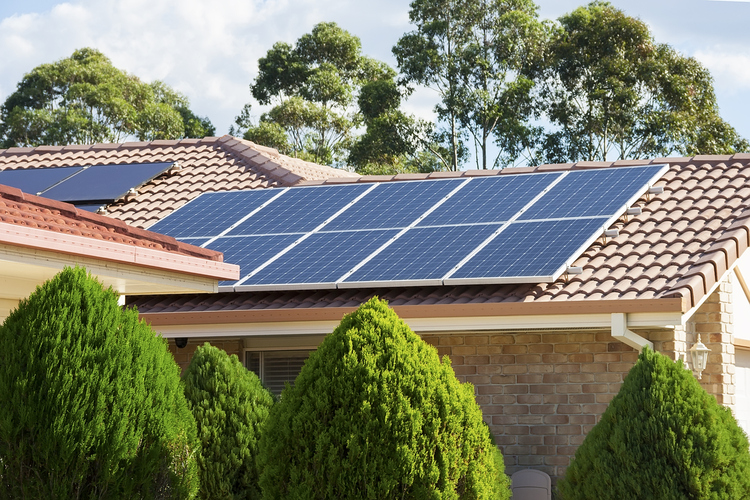 Solarni paneli su jedna od glavnih karakteristika svake ekološke moderne kuće